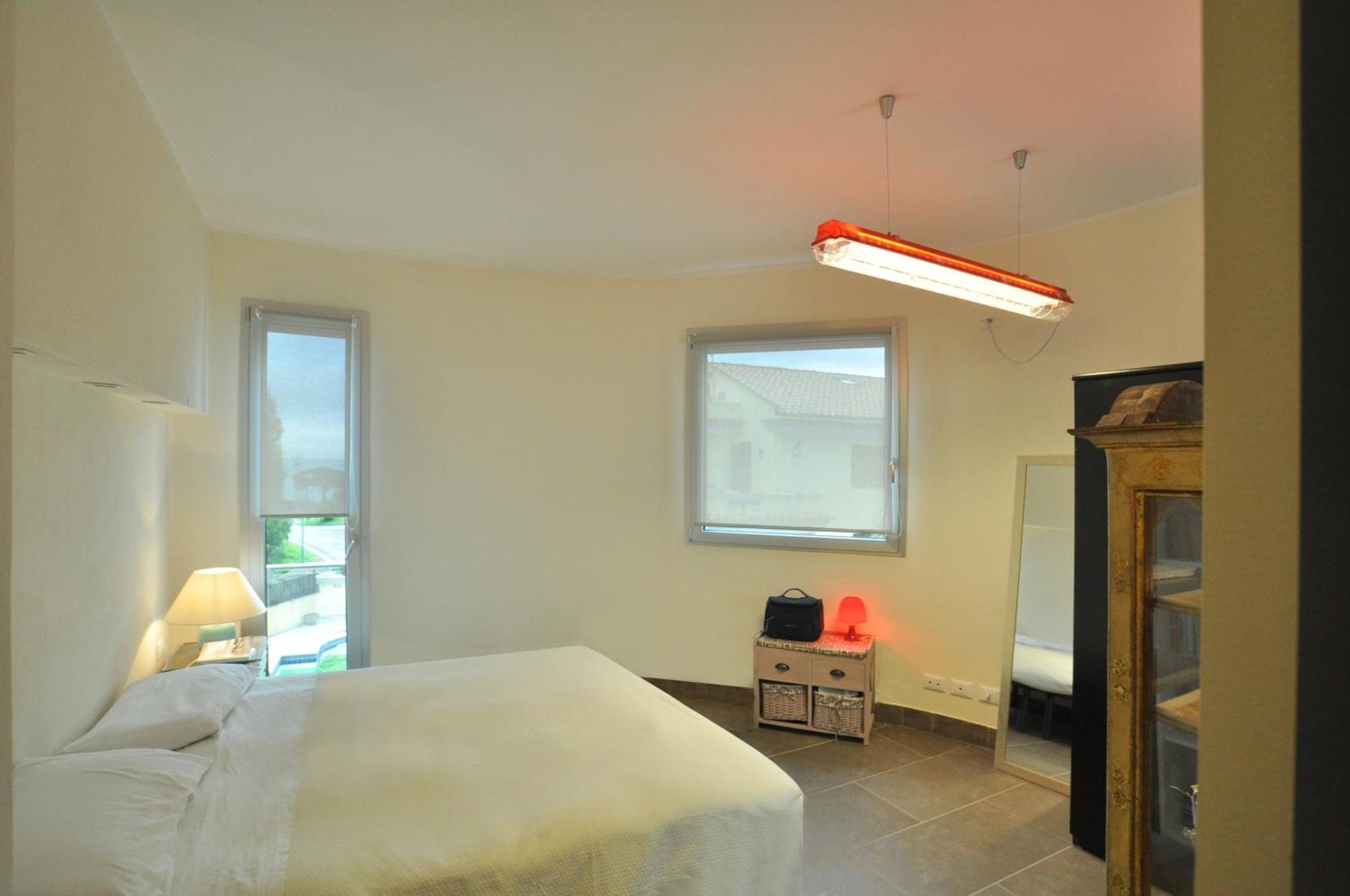 Bed and Breakfast Art House Margine Rosso Quartu SantʼElena Camera foto