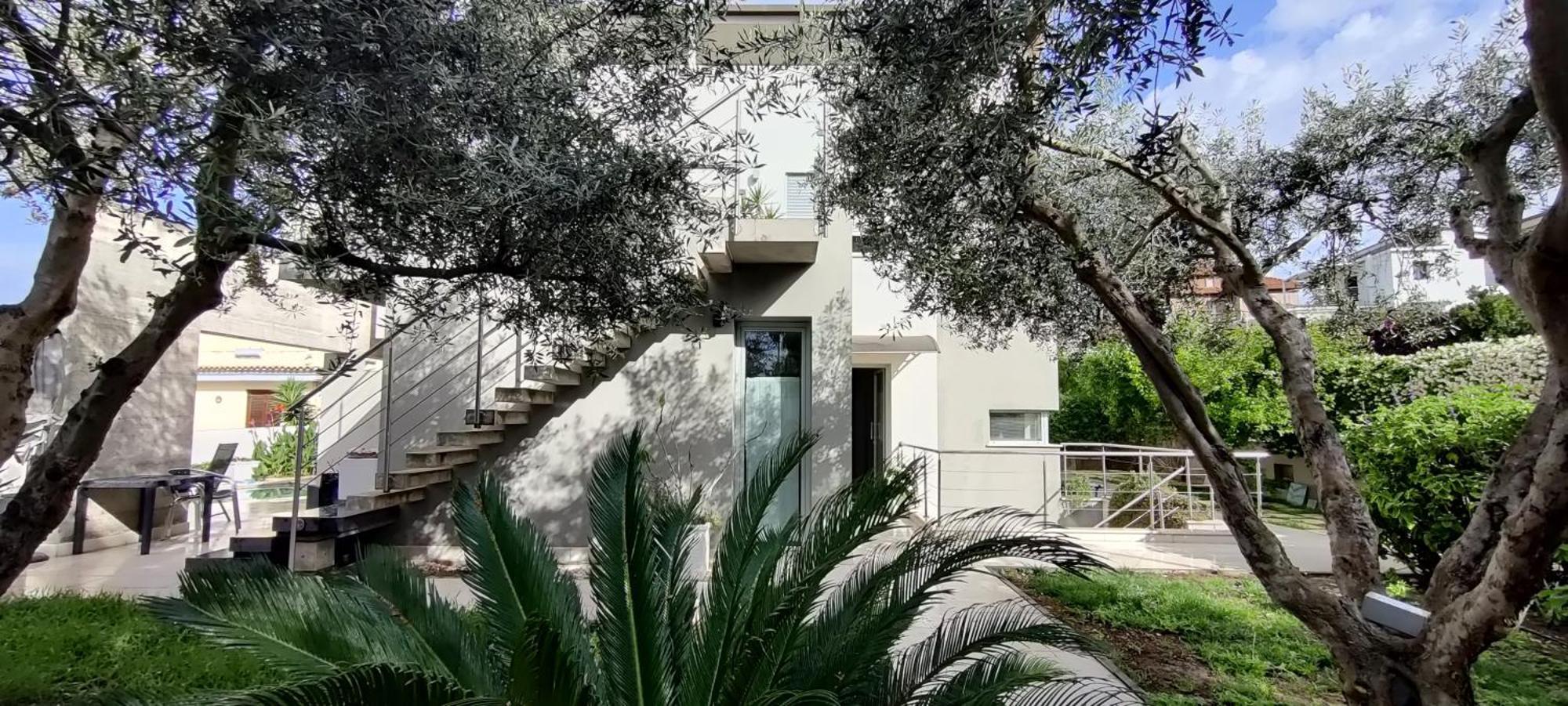 Bed and Breakfast Art House Margine Rosso Quartu SantʼElena Esterno foto