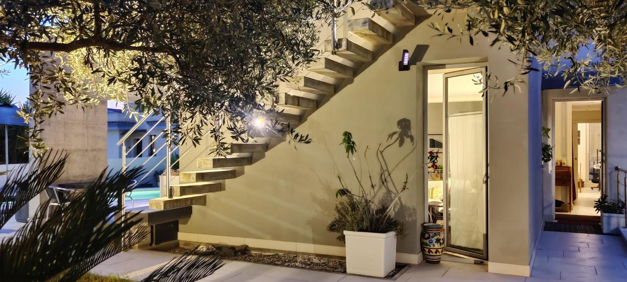 Bed and Breakfast Art House Margine Rosso Quartu SantʼElena Esterno foto