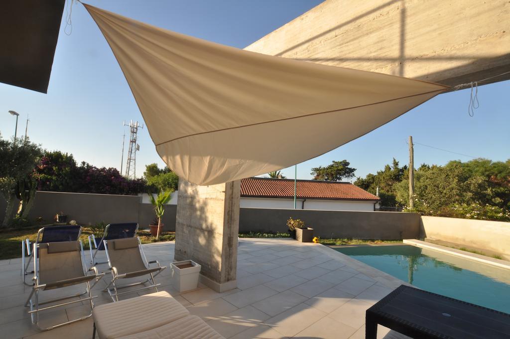 Bed and Breakfast Art House Margine Rosso Quartu SantʼElena Esterno foto