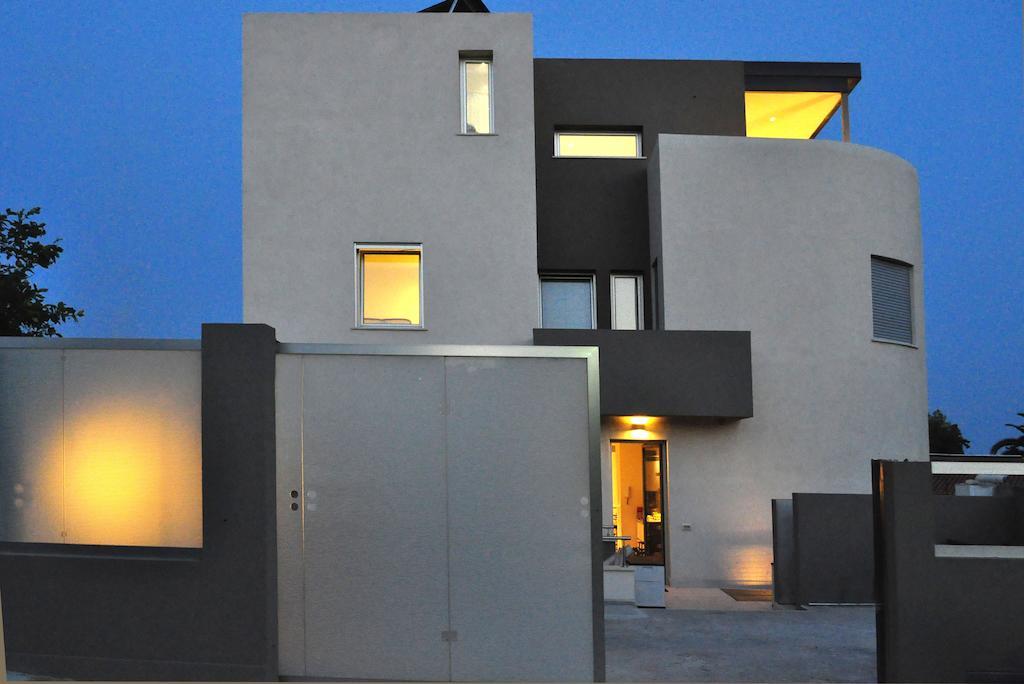 Bed and Breakfast Art House Margine Rosso Quartu SantʼElena Camera foto