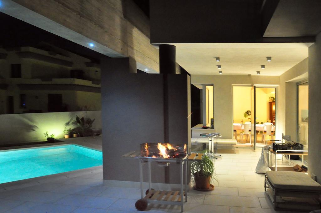 Bed and Breakfast Art House Margine Rosso Quartu SantʼElena Esterno foto