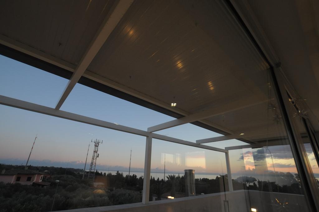 Bed and Breakfast Art House Margine Rosso Quartu SantʼElena Camera foto