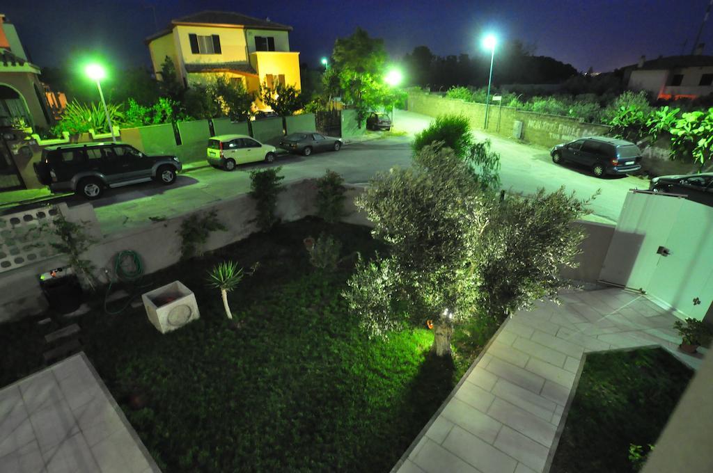 Bed and Breakfast Art House Margine Rosso Quartu SantʼElena Esterno foto