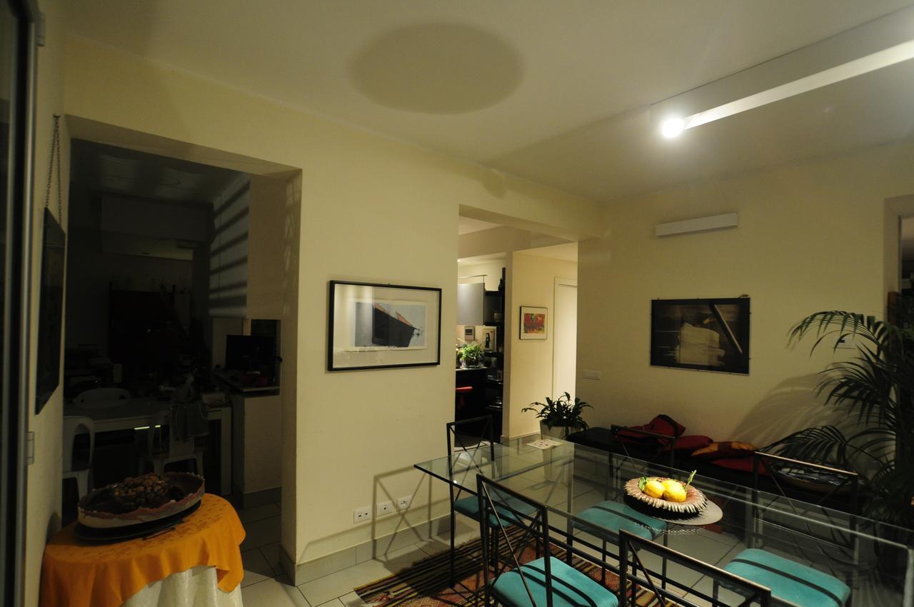 Bed and Breakfast Art House Margine Rosso Quartu SantʼElena Esterno foto