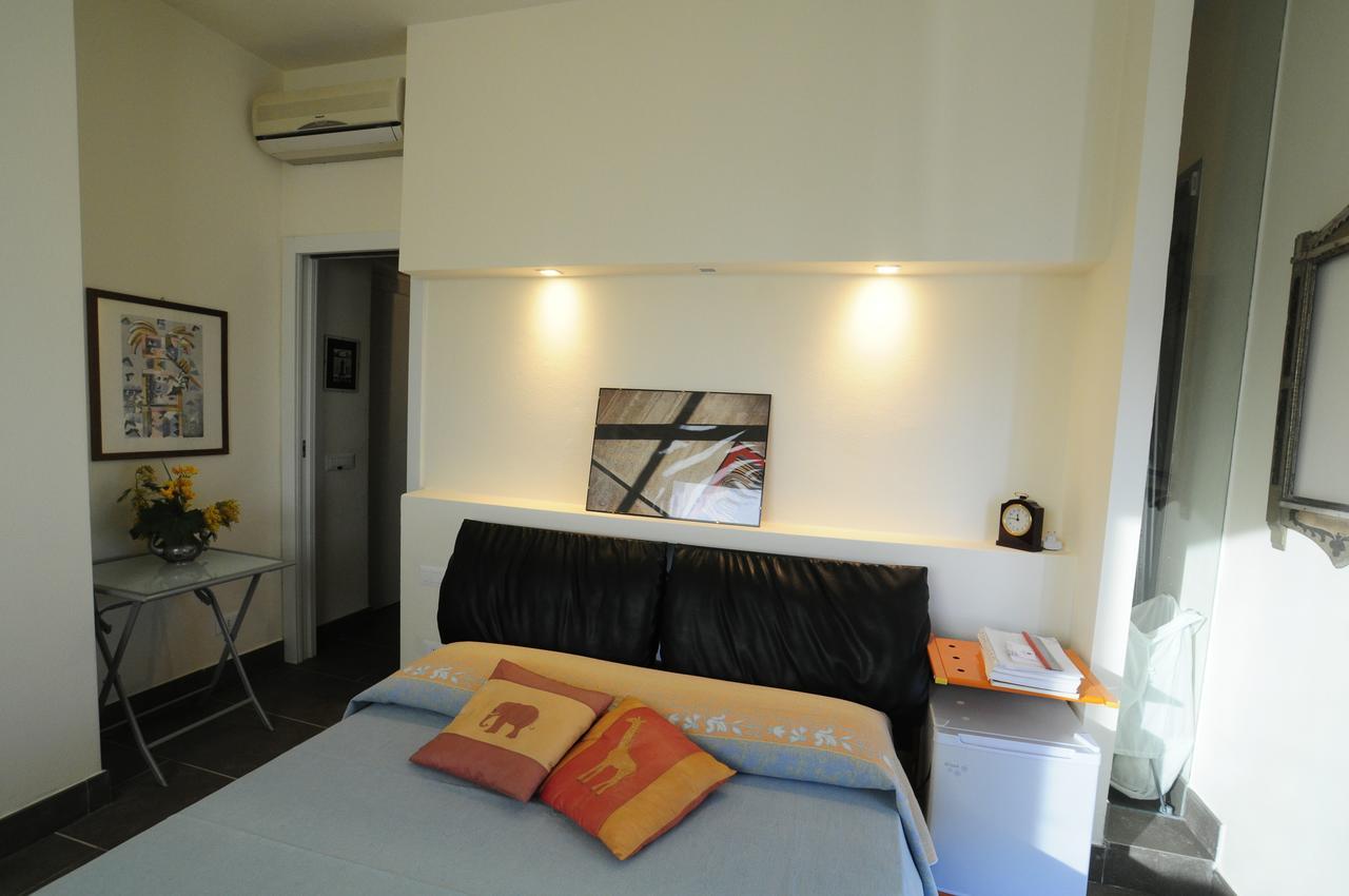 Bed and Breakfast Art House Margine Rosso Quartu SantʼElena Esterno foto