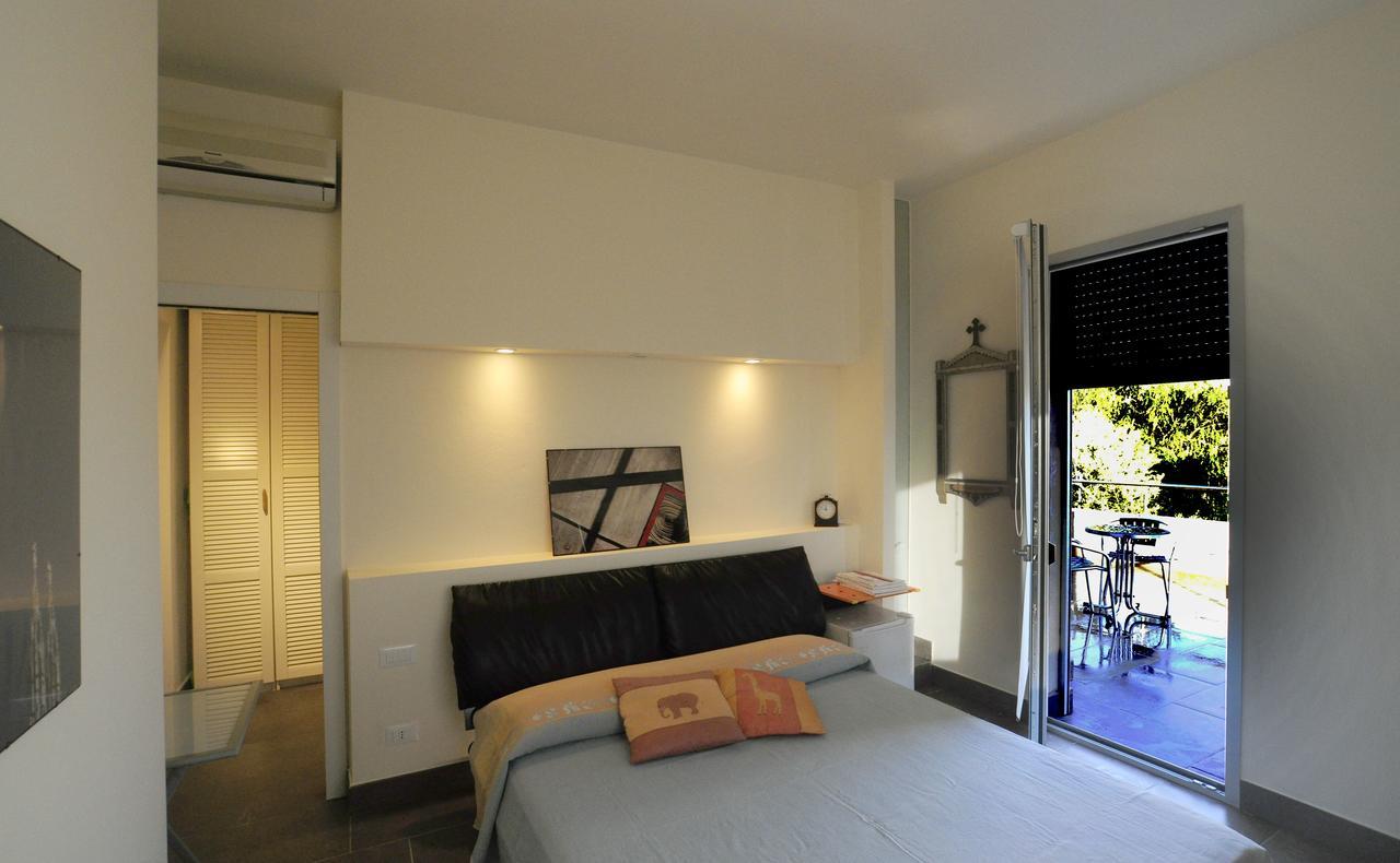 Bed and Breakfast Art House Margine Rosso Quartu SantʼElena Esterno foto