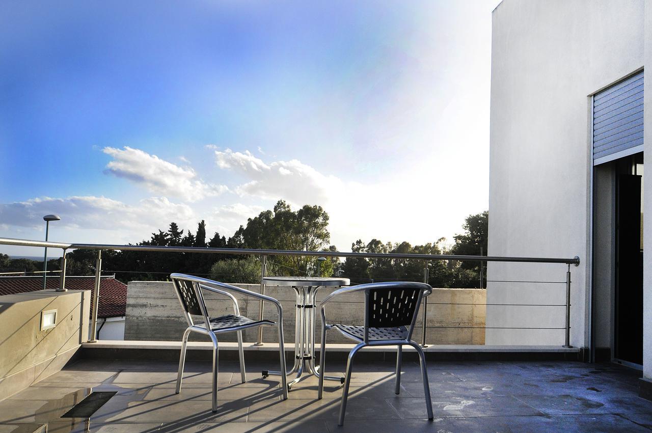 Bed and Breakfast Art House Margine Rosso Quartu SantʼElena Esterno foto